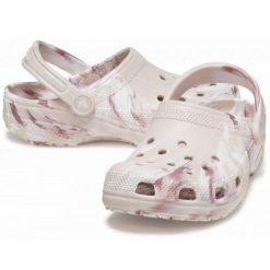 Klapki Crocs Classic Marbled Clog 206867-6WS beżowy. Brązowe klapki damskie na lato, bez wzorów, casualowe, bez obcasa, bez zapięcia. Za 374.47 zł.