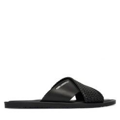 Klapki KARL LAGERFELD. Czarne klapki męskie KARL LAGERFELD, bez wzorów, bez zapięcia. Za 639.99 zł.