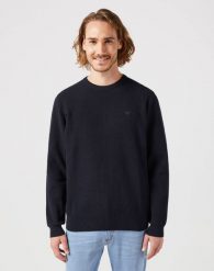 WRAGLER CREWNECK SWEATER MĘSKI SWETER CIEPŁY ELEGANCKI BLACK 112350515 W8F0011936. Czarne swetry męskie Wrangler, m, bez wzorów, eleganckie, bez kołnierzyka, bez ramiączek. Za 179.99 zł.