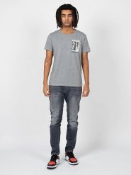 Pepe Jeans T-shirt "Tide" | PM508528 | Tide | Mężczyzna | Szary. Szare t-shirty męskie Pepe Jeans, m, z aplikacjami, z bawełny, bez kołnierzyka, bez ramiączek. W wyprzedaży za 99.00 zł.