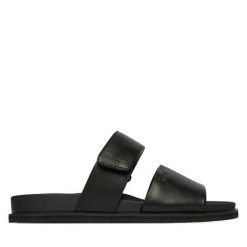 Klapki BOSS. Czarne klapki męskie Boss, bez wzorów, bez zapięcia. Za 899.99 zł.