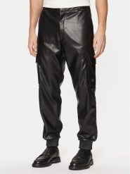 HUGO Spodnie z imitacji skóry Geza2511 50534827 Czarny Regular Fit. Czarne spodnie materiałowe męskie Hugo, bez wzorów, z materiału. Za 429.99 zł.