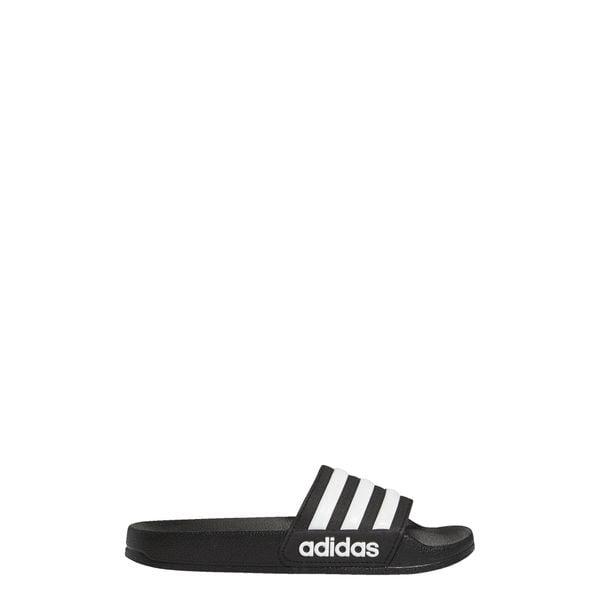 Klapki Adilette Shower. Białe klapki damskie Adidas, bez wzorów, sportowe, bez obcasa, bez zapięcia. Za 109.00 zł.