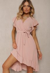 Ciemnoróżowa Sukienka z Asymetrycznym Tyłem z Kopertowym Dekoltem Ozdobiona Paskiem w Talii Toridia. Czerwone sukienki damskie Renee, na imprezę, bez wzorów, eleganckie, z asymetrycznym kołnierzem, bez ramiączek, midi, asymetryczne. Za 54.99 zł.