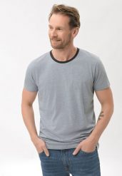 Bawełniany t-shirt T-CAS. Niebieskie t-shirty męskie Volcano, l, bez wzorów, z bawełny, bez kołnierzyka, bez ramiączek. Za 69.99 zł.