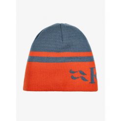 Czapka Rab Logo Band Beanie - orion blue/red grapefruit. Niebieskie czapki damskie RAB, bez wzorów, z dzianiny. Za 64.99 zł.