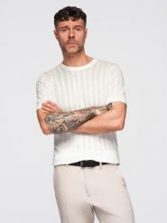 Męski ażurowy sweter z okrągłym dekoltem i krótkim rękawem – biały V1 - Rozmiar: XL. Białe swetry męskie Ombre Clothing, m, w ażurowe wzory, z dzianiny, eleganckie, bez kołnierzyka, bez ramiączek. W wyprzedaży za 119.99 zł.