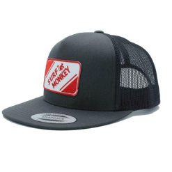 Czapka Trucker - Płaski Daszek - Pełna Naszywka (Szary/Czerwony). Szare czapki damskie SURF MONKEY, z aplikacjami, sportowe. Za 159.95 zł.