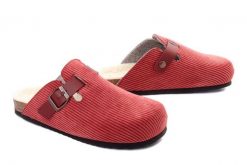 Dr. Brinkmann 320278-04 czerwony, klapki damskie. Czerwone klapki damskie Dr. Brinkmann, bez wzorów, bez obcasa, bez zapięcia. Za 193.90 zł.