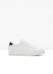 Sneakersy na podeszwie platformie. Brązowe obuwie sportowe damskie bonprix, bez wzorów, bez zapięcia. Za 114.99 zł.