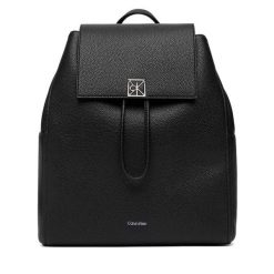 Plecak Calvin Klein. Czarne plecaki damskie Calvin Klein, bez wzorów. Za 649.99 zł.