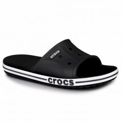 Klapki męskie sportowe basenowe Crocs BAYABAND SLIDE. Białe klapki męskie Crocs, bez wzorów, bez zapięcia. W wyprzedaży za 119.00 zł.