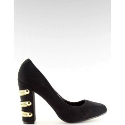 Czółenka na szerokim obcasie czarne DD59P Black. Czarne czółenka damskie ButyModne, z aplikacjami, eleganckie, bez obcasa, na obcasie, bez zapięcia. W wyprzedaży za 69.00 zł.