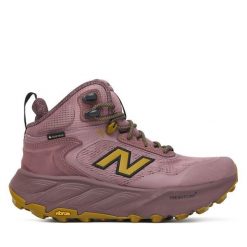 Buty do biegania New Balance. Czerwone obuwie sportowe damskie New Balance, bez wzorów, bez zapięcia, do biegania. Za 929.99 zł.