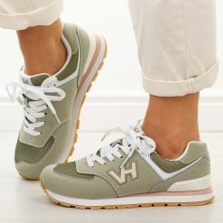 Zielone sportowe buty damskie Vanhorn 27300. Zielone obuwie sportowe damskie Vanhorn, na lato, bez wzorów, z dresówki, z okrągłym noskiem, bez zapięcia, trekkingowe. W wyprzedaży za 148.72 zł.