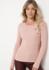 Ciemnoróżowy Sweter Ozdobiony Metalowymi Napami Corettina. Czerwone swetry nierozpinane damskie Born2be, m, z aplikacjami, z jeansu, wizytowe, bez kołnierzyka, bez ramiączek. Za 89.99 zł.