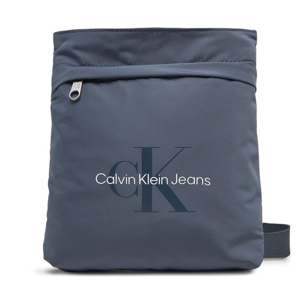 Saszetka Calvin Klein Jeans. Niebieskie saszetki i nerki męskie Calvin Klein Jeans, z jeansu, małe. Za 129.99 zł.