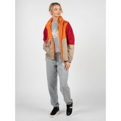 Kurtka turystyczna damska Diantha. Czerwone kurtki sportowe damskie Geox, l, bez wzorów, z poliamidu, bez ramiączek, bez kaptura, trekkingowe. Za 492.00 zł.