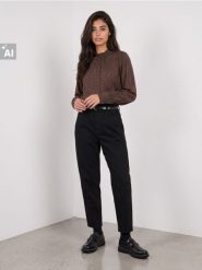 Jeansy paperbag z paskiem - czarny. Czarne jeansy damskie Sinsay, bez wzorów, z jeansu. Za 69.99 zł.