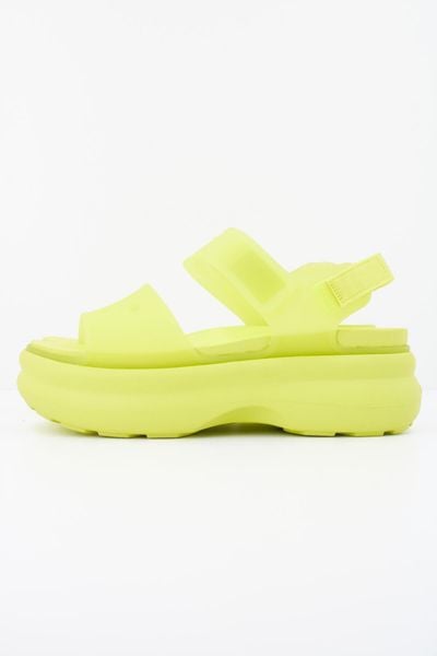 Sandały CROCS 212651C Żółty. Zielone obuwie trekkingowe damskie Crocs, bez wzorów, z gumy, bez obcasa, bez zapięcia. Za 199.90 zł.