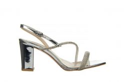 Sandały Bayla-187 380-1701 Silver 187037, Srebrny, Skóra ekologiczna - 41. Szare sandały damskie Bayla, bez wzorów, z lakierowanej skóry, bez obcasa, na obcasie, bez zapięcia. W wyprzedaży za 170.10 zł.