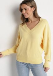 Żółty Sweter z Dekoltem w V z Domieszką Kaszmiru Mariara. Żółte swetry nierozpinane damskie Born2be, uniwersalny, bez wzorów, z jeansu, bez kołnierzyka, bez ramiączek. Za 109.99 zł.
