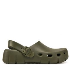 Klapki Birkenstock. Brązowe klapki damskie Birkenstock, bez wzorów, bez obcasa, bez zapięcia. Za 349.99 zł.