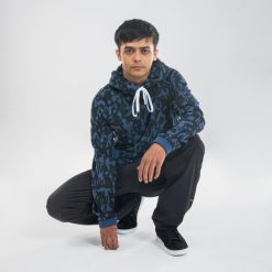 Bluza z kapturem do tańca Starever. Niebieskie bluzy damskie STAREVER, s, bez wzorów, z bawełny, sportowe, bez ramiączek, z kapturem. Za 139.99 zł.
