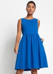 Sukienka z kieszeniami, z czystej bawełny. Niebieskie sukienki damskie bonprix, bez wzorów, z bawełny, bez kołnierzyka, bez ramiączek. Za 84.99 zł.