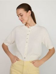 Sweter z krótkim rękawem - kremowy. Białe swetry nierozpinane damskie Reserved, l, bez wzorów, z bawełny, bez kołnierzyka, bez ramiączek. W wyprzedaży za 79.99 zł.