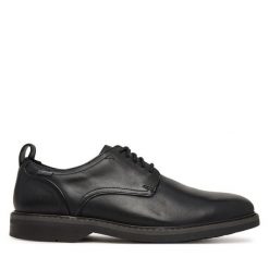 Trzewiki Clarks. Czarne botki męskie Clarks, bez wzorów, z gore-texu, bez obcasa, bez zapięcia. Za 569.99 zł.