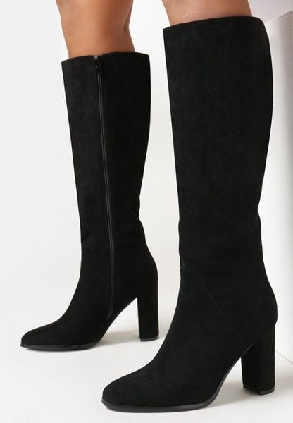 Czarne Kozaki na Słupku Haverj. Czarne kozaki damskie Born2be, bez wzorów, bez obcasa, na obcasie, bez zapięcia. Za 159.99 zł.