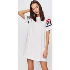Fila - Sukienka. Białe sukienki damskie Fila, na co dzień, m, bez wzorów, z bawełny, casualowe, bez kołnierzyka, bez ramiączek, mini, proste. W wyprzedaży za 129.90 zł.