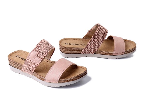 INBLU OF-33 023 różowy, klapki damskie. Czerwone klapki damskie Inblu, na lato, bez wzorów, bez obcasa, bez zapięcia. Za 90.99 zł.