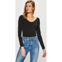 Tommy Hilfiger - Bluzka. Czarne bluzki damskie Tommy Hilfiger, m, bez wzorów, z bawełny, casualowe, bez kołnierzyka, bez ramiączek. W wyprzedaży za 159.90 zł.