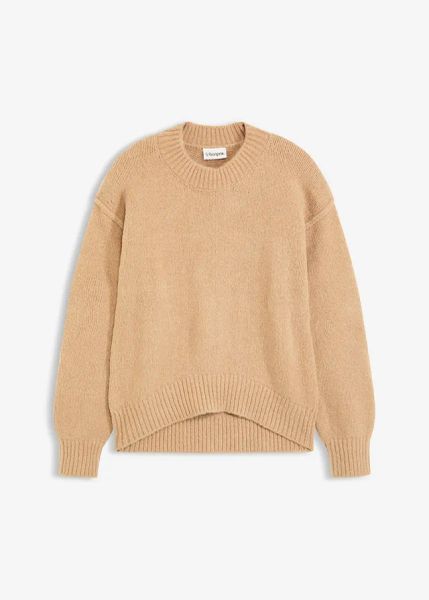 Sweter z cienkiej dzianiny o kroju oversize. Brązowe swetry nierozpinane damskie bonprix, bez wzorów, z dzianiny, bez kołnierzyka, bez ramiączek. Za 109.99 zł.