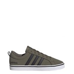 Buty VS Pace 2.0. Białe buty zimowe męskie Adidas, bez wzorów, bez obcasa, bez zapięcia. Za 239.00 zł.
