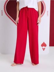 Spodnie od piżamy z muślinowej bawełny - czerwony. Czerwone piżamy damskie Sinsay, bez wzorów, z bawełny, bez ramiączek. Za 29.99 zł.