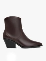 Bordowe botki w kowbojskim stylu. Czerwone botki damskie Ryłko, bez wzorów, ze skóry, eleganckie, bez obcasa, na obcasie, bez zapięcia. Za 499.99 zł.