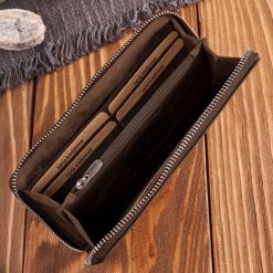 Portfel damski skórzany brązowy w geometryczny wzór RFID Paolo Peruzzi T-116-HBR. Brązowe portfele damskie Paolo Peruzzi. Za 97.76 zł.