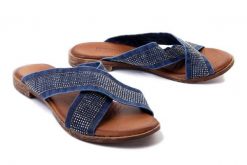 ARTIKER RELAKS 44C0203 jeans, klapki damskie. Niebieskie klapki damskie Artiker Relaks, na lato, bez wzorów, z jeansu, bez obcasa, bez zapięcia. Za 132.93 zł.