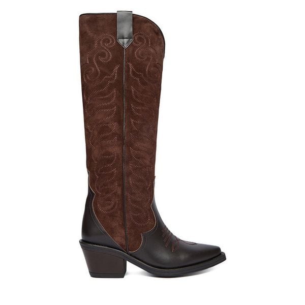 Kowbojki Badura. Brązowe kozaki damskie Badura, bez wzorów, bez obcasa, na słupku, bez zapięcia. Za 629.99 zł.