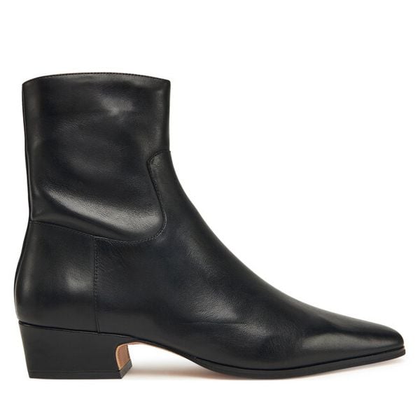 Botki Nokwol. Czarne botki damskie Nokwol, bez wzorów, bez obcasa, na płaskiej podeszwie, bez zapięcia. Za 529.99 zł.