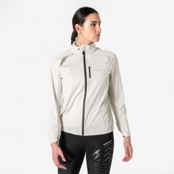 Kurtka do biegania damska Kiprun Run 900 Warm. Czarne kurtki sportowe damskie KIPRUN, na jesień, s, z aplikacjami, z materiału, bez ramiączek, z kapturem, do biegania. Za 299.99 zł.