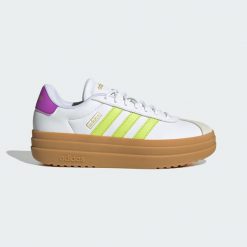 Buty VL Court Bold. Białe obuwie sportowe damskie Adidas, bez wzorów, bez zapięcia. Za 280.99 zł.