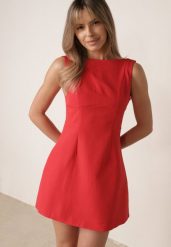 Czerwona Taliowana Sukienka Bez Rękawów z Dekoltem na Plecach Caleon. Czerwone sukienki damskie Born2be, na co dzień, l, bez wzorów, z poliesteru, eleganckie, bez kołnierzyka, bez ramiączek, mini, kopertowe. Za 139.99 zł.