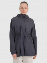 KURTKA PARKA DAMSKA 4F PRZEJŚCIOWA MEMBRANA 8000 Z KAPTUREM SZARA. Szare kurtki damskie 4F, l, bez wzorów, z kapturem. Za 349.99 zł.