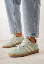 Zielone Sneakersy w Stylu Kultowych Tenisówek Genenor. Zielone obuwie sportowe damskie Born2be, bez wzorów, z dresówki, bez zapięcia, tenisowe. Za 89.99 zł.