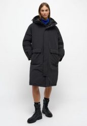 DAMSKA KURTKA ZIMOWA PIKOWANA MUSTANG Long Parka Moonless Night 1014581 4137. Brązowe parki damskie Mustang, na zimę, xs, bez wzorów, z bawełny, bez kaptura. W wyprzedaży za 219.99 zł.