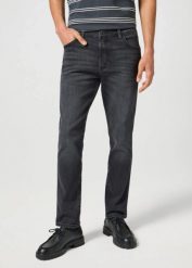 MĘSKIE SPODNIE JEANSOWE LARSTON NOCTURNAL 112355022 W18S017425. Jeansy męskie Wrangler, z jeansu. Za 239.99 zł.